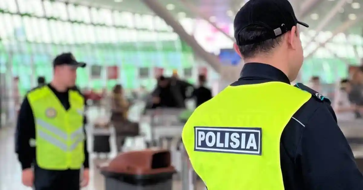 Әуежайда бет-жүзін тұмшалаған алты азамат жауапкершілікке тартылды