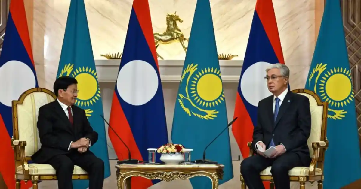 Қазақстан мен Лаос президенттері шағын құрамда келіссөз жүргізді